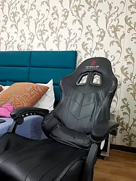 Michael magno online show from March 7, 9:20 pm