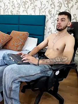 Michael magno online show from February 28, 7:13 pm