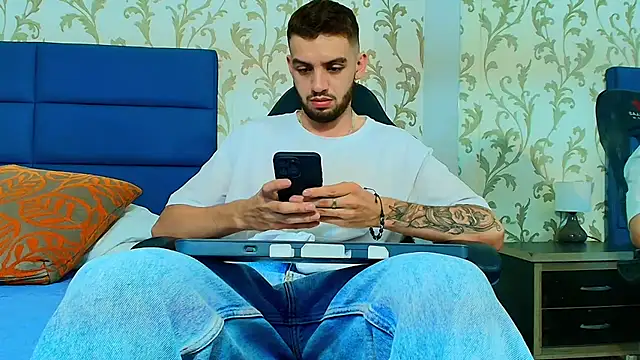 Michael magno online show from April 9, 9:32 pm