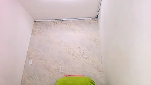 Snapshot of sofi_balvin chatting on March 3, 7:17 pm sofi balvin online show from March 3, 7:17 pm