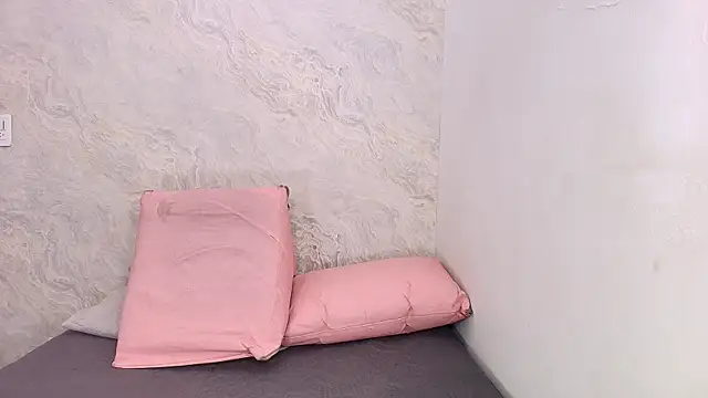 Snapshot of sofi_balvin chatting on March 4, 7:22 pm sofi balvin online show from March 4, 7:22 pm