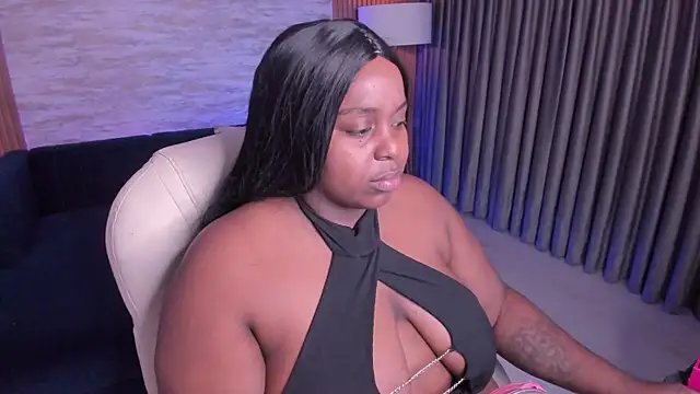 Snapshot of Rebeka_spencer chatting on February 22, 12:07 pm Rebeka spencer online show from February 22, 12:07 pm