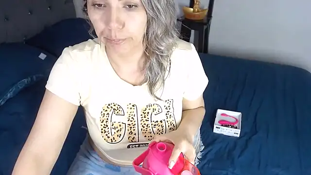 Chantal hott online show from May 30, 3:28 pm