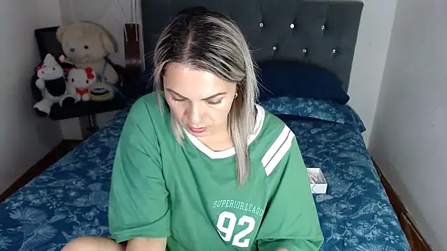 Chantal hott online show from March 4, 8:05 pm