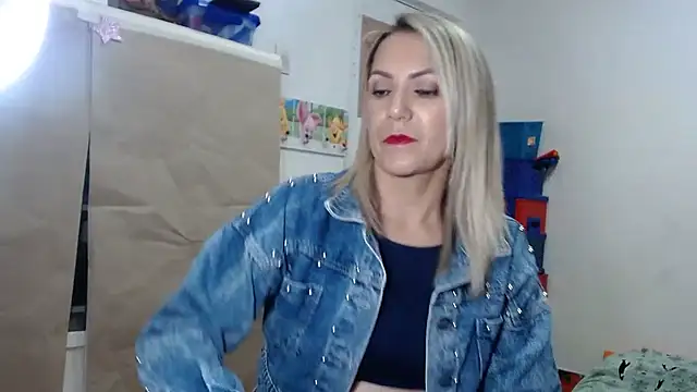 Chantal hott online show from January 10, 7:53 pm