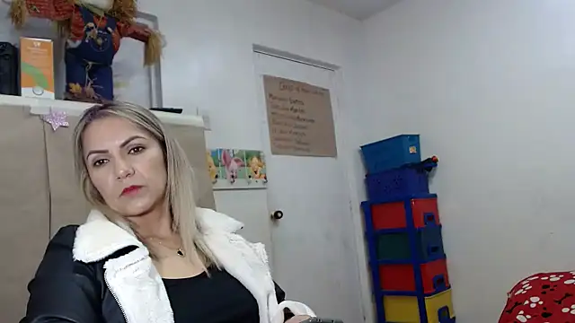 Chantal hott online show from January 12, 6:58 pm