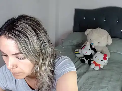 Chantal hott online show from March 26, 9:24 pm