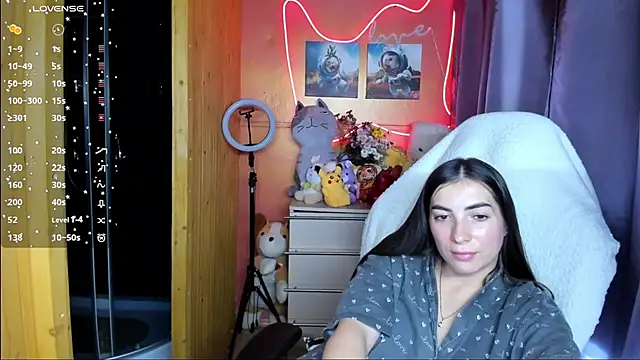 Fiery Brunette  online show from September 27, 9:37 am