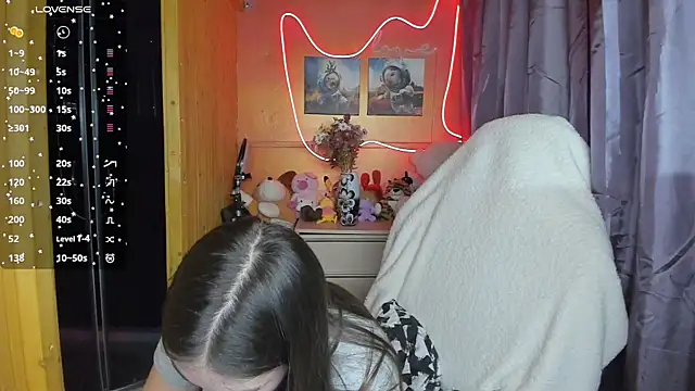 Fiery Brunette  online show from March 11, 3:34 pm