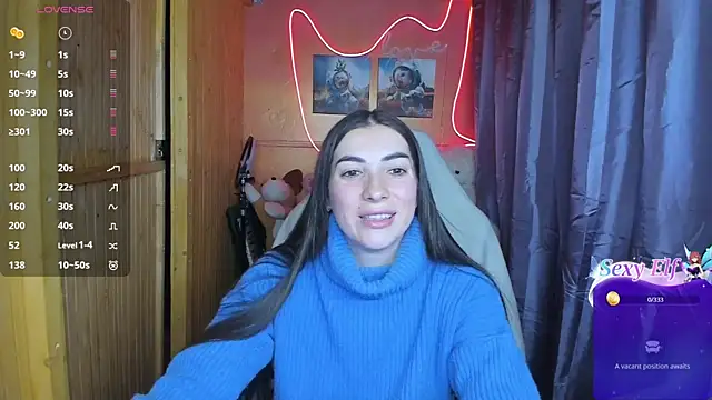 Fiery Brunette  online show from February 10, 2:59 pm