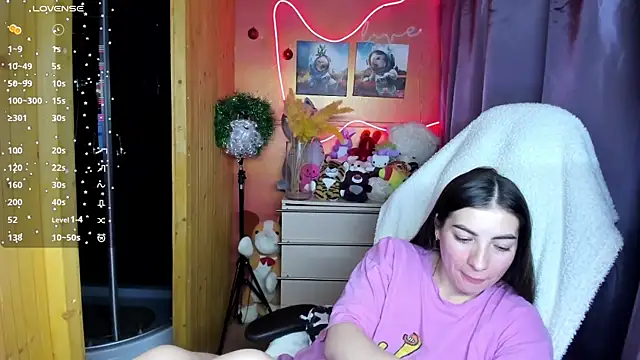 Snapshot of Fiery_Brunette_ chatting on January 9, 3:30 pm Fiery Brunette online show from January 9, 3:30 pm