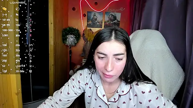 Fiery Brunette  online show from December 21, 6:37 am