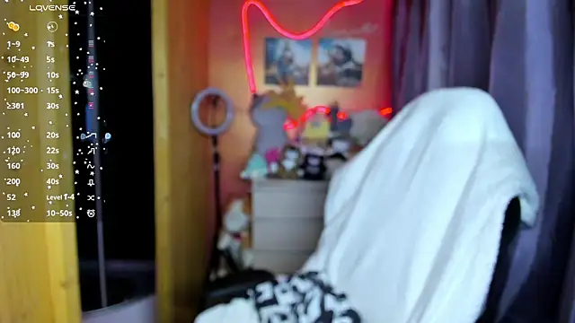 Snapshot of Fiery_Brunette_ chatting on March 3, 4:52 am Fiery Brunette online show from March 3, 4:52 am