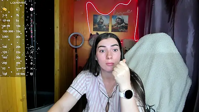 Fiery Brunette  online show from October 6, 12:17 pm