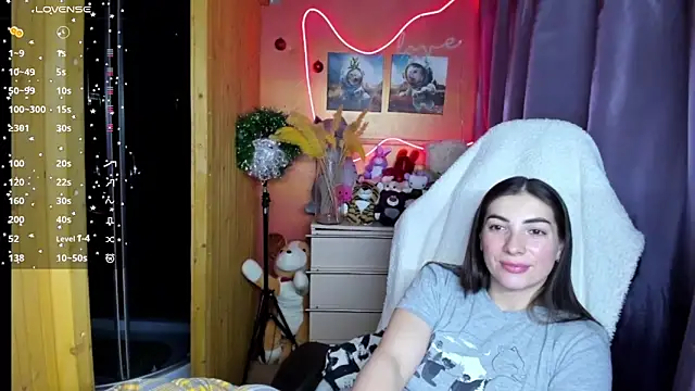 Snapshot of Fiery_Brunette_ chatting on January 13, 4:16 am Fiery Brunette online show from January 13, 4:16 am