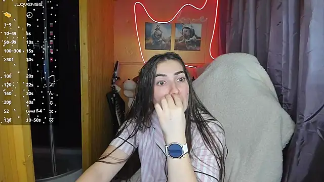 Fiery Brunette  online show from March 8, 3:02 pm