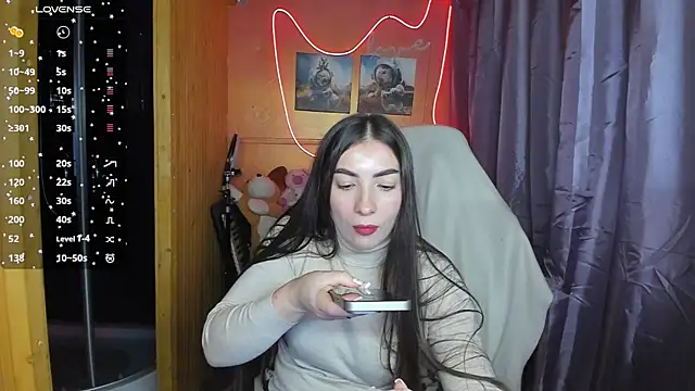 Fiery Brunette  online show from February 27, 11:50 am