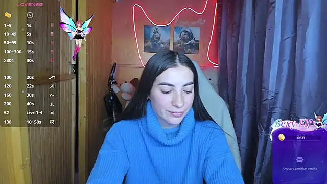 Fiery Brunette  online show from February 9, 7:26 am