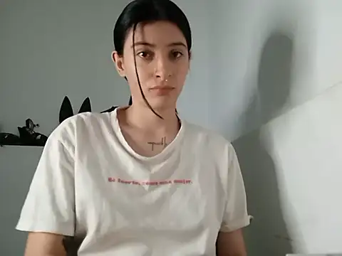Mia foster1 online show from February 18, 2:38 am