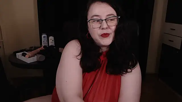 Snapshot of poshmistress chatting on December 14, 6:46 pm poshmistress online show from December 14, 6:46 pm