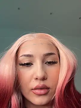 Snapshot of Coco-Love chatting on December 16, 7:18 pm Coco-Love online show from December 16, 7:18 pm