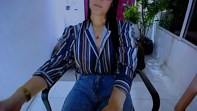 BitterMomXxx online show from September 26, 12:34 pm