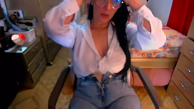 BitterMomXxx online show from February 7, 3:45 am
