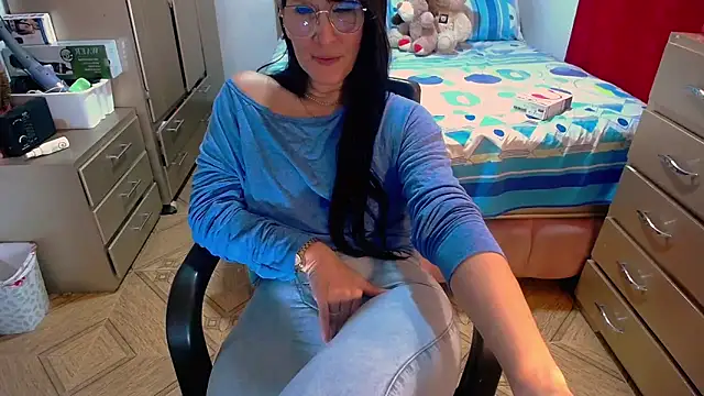 BitterMomXxx online show from February 26, 2:52 am