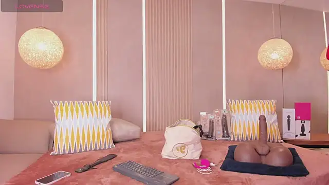 sabrina shark  online show from April 7, 9:05 pm