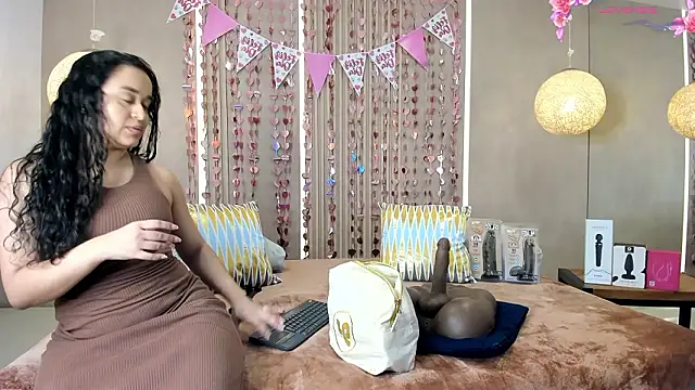 sabrina shark  online show from February 16, 2:43 am