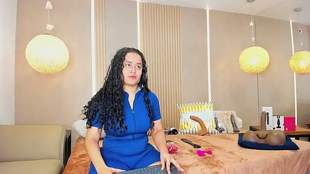 sabrina shark  online show from February 19, 2:19 am