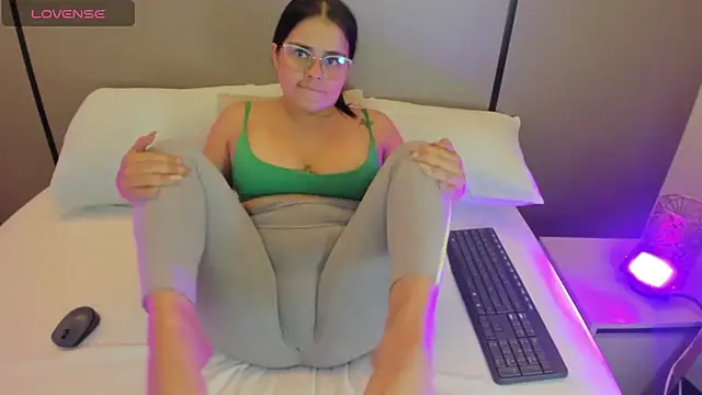 ayla13  online show from April 15, 7:58 pm