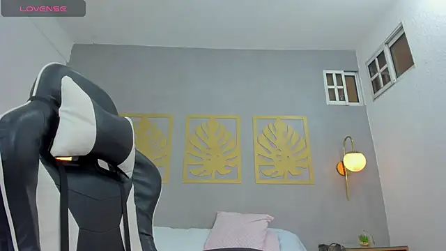 ayla13  online show from February 26, 1:03 am