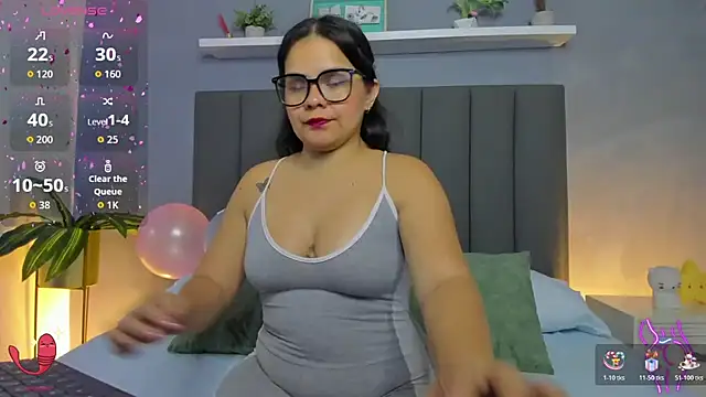 ayla13  online show from October 25, 7:36 pm