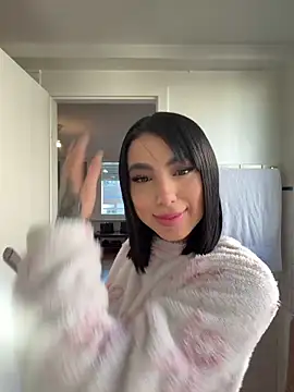 catalina  23 online show from February 24, 3:35 pm