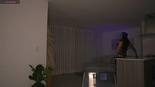 Snapshot of Daihanwatson_ chatting on November 1, 12:17 am Daihanwatson online show from November 1, 12:17 am