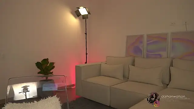 Snapshot of Daihanwatson_ chatting on March 1, 2:59 am Daihanwatson online show from March 1, 2:59 am