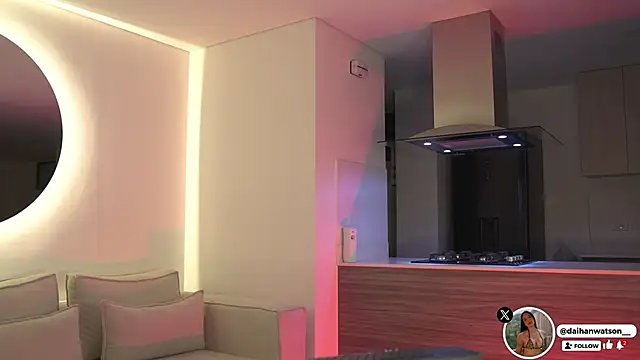 Daihanwatson  online show from April 9, 4:03 am