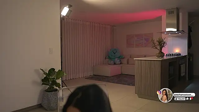 Daihanwatson  online show from February 14, 2:23 am