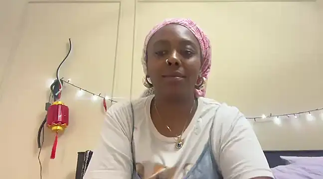 ChocolateCakeQueen online show from February 28, 12:43 am