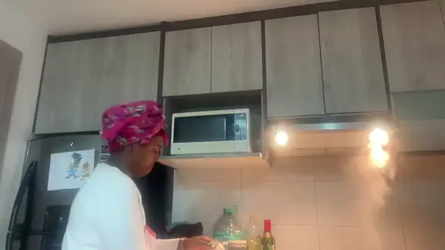 ChocolateCakeQueen online show from February 15, 3:18 am