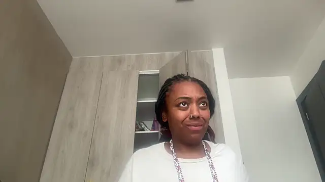 ChocolateCakeQueen online show from March 10, 7:51 pm