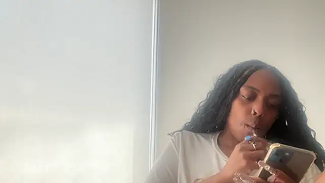 ChocolateCakeQueen online show from March 16, 4:32 pm