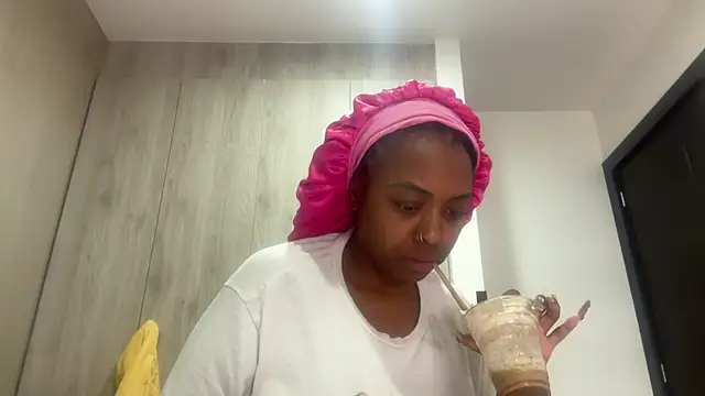 ChocolateCakeQueen online show from March 12, 2:54 pm