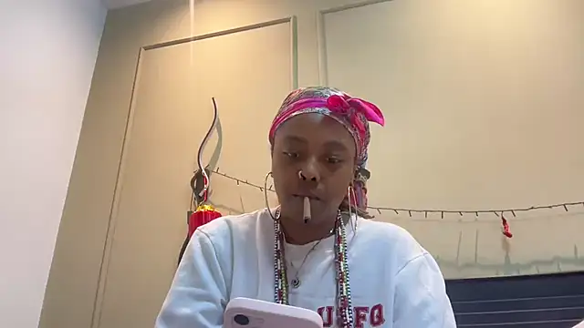ChocolateCakeQueen online show from March 2, 11:39 pm