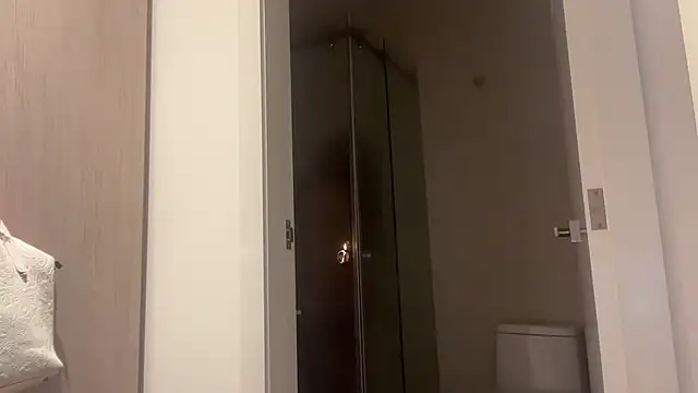 ChocolateCakeQueen online show from March 23, 6:58 am