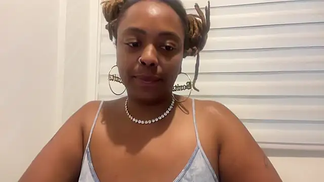 ChocolateCakeQueen online show from September 28, 3:57 am