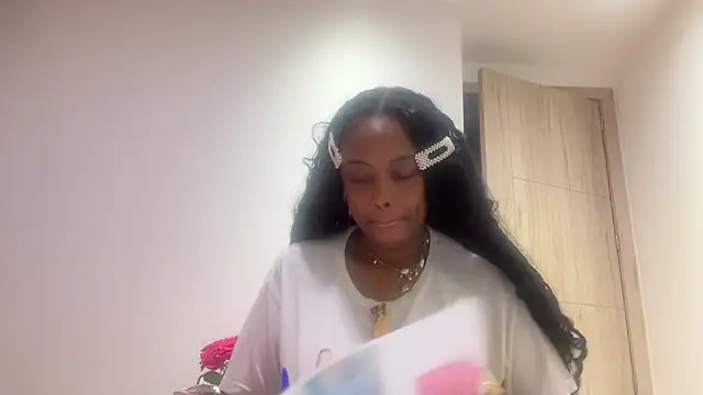 ChocolateCakeQueen online show from April 24, 4:58 am