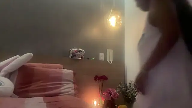 ChocolateCakeQueen online show from April 10, 12:28 am