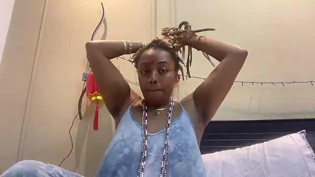 ChocolateCakeQueen online show from March 11, 4:51 am